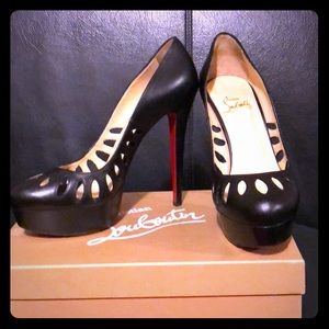 💯 Authentic Christian Louboutin sz39 Grafitta